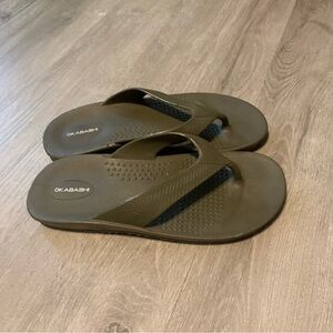 Men’s summer vacation Okabashi olive green Sandals Textured Footbed Flip-Flops